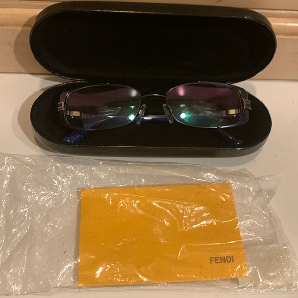 Fendi Glasses u need to add your prescription - Picture 1 of 13